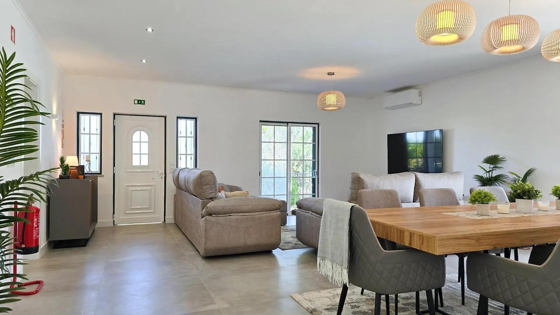 Casa vacanze Casa Caravela - Spacious Villa, Sunny Swimming Pool & Bbq Lagoa  Portogallo