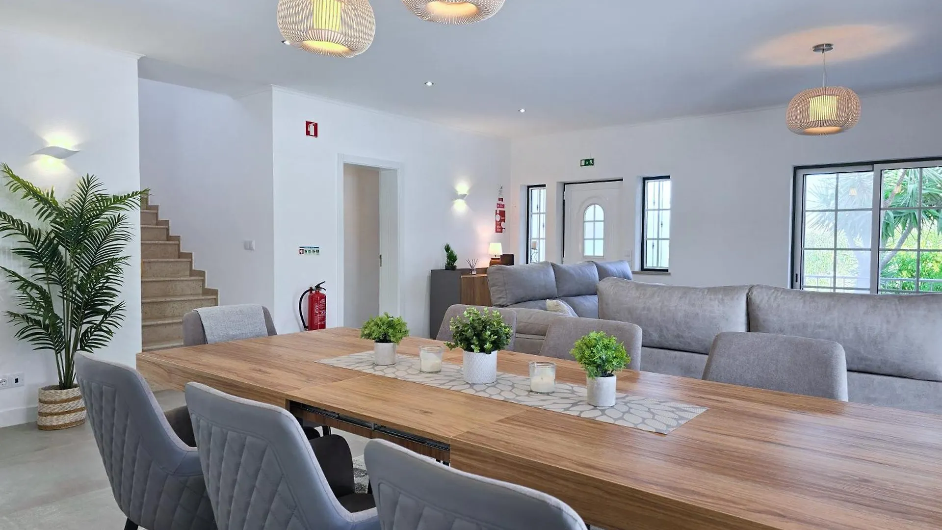 Holiday home Casa Caravela - Spacious Villa, Sunny Swimming Pool & Bbq Lagoa
