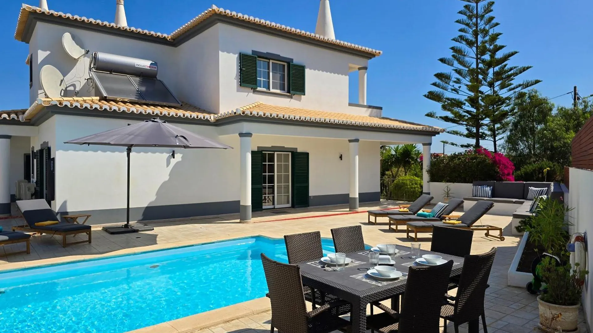Casa Caravela - Spacious Villa, Sunny Swimming Pool & Bbq Lagoa  Lagoa (Algarve)